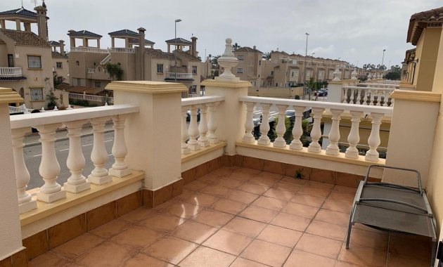 Resale - Detached House / Villa -
Guardamar del Segura - El Raso