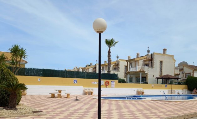 Resale - Detached House / Villa -
Guardamar del Segura - El Raso