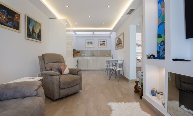 Resale - Town House -
Torrevieja - Urbanización San Luis