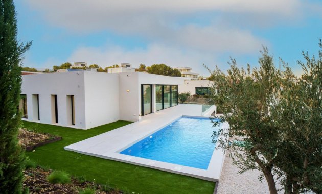 Obra nueva - Villa -
Orihuela - Las Colinas Golf