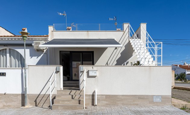 Herverkoop - Rijwoning -
Torrevieja - Urbanización San Luis