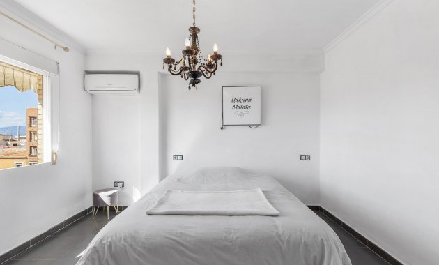Herverkoop - Appartement -
Daya Nueva