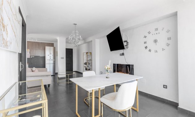 Herverkoop - Appartement -
Daya Nueva