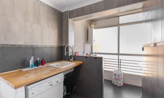 Herverkoop - Appartement -
Daya Nueva