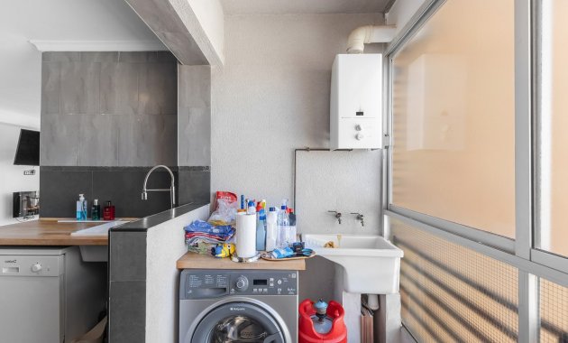 Herverkoop - Appartement -
Daya Nueva