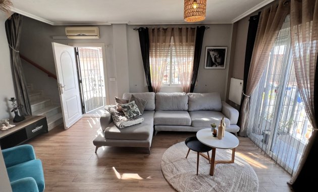 Herverkoop - Vrijstaande woning / Villa -
Benijofar