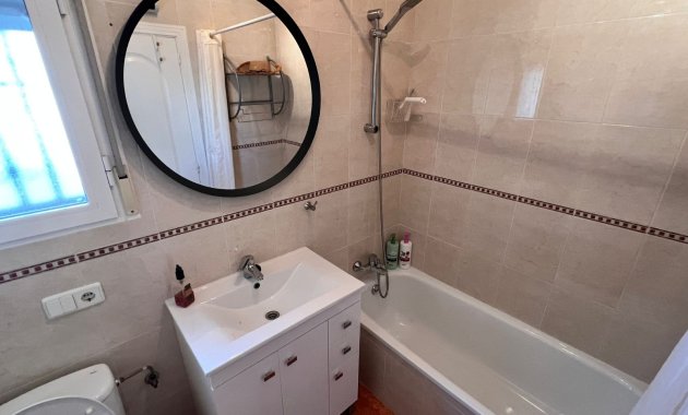 Herverkoop - Vrijstaande woning / Villa -
Benijofar