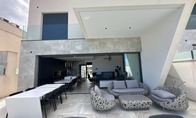 Herverkoop - Vrijstaande woning / Villa -
Ciudad Quesada - Rojales - Rojales