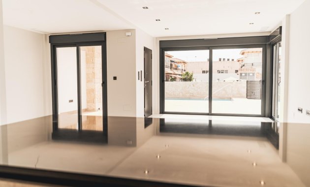 Obra nueva - Villa -
Orihuela Costa - Punta Prima