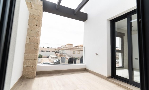 Obra nueva - Villa -
Orihuela Costa - Punta Prima