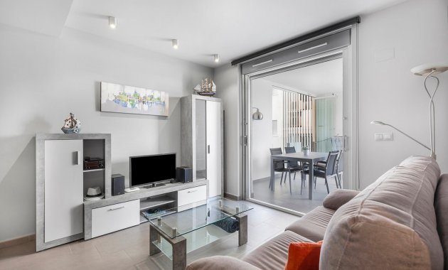 Reventa - Apartamento -
La Mata - Playa