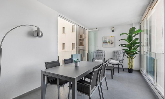 Reventa - Apartamento -
La Mata - Playa