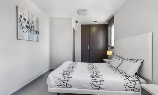 Reventa - Apartamento -
La Mata - Playa