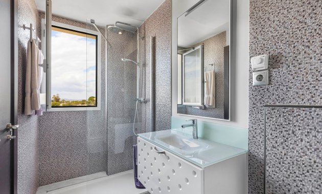 Reventa - Apartamento -
La Mata - Playa