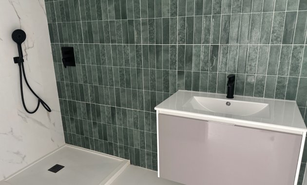 Wiederverkauf - Apartment -
San Miguel de Salinas