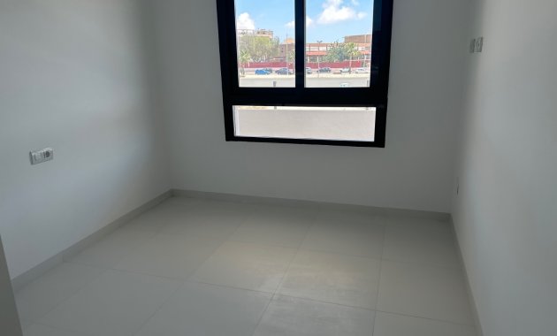 Wiederverkauf - Apartment -
San Miguel de Salinas