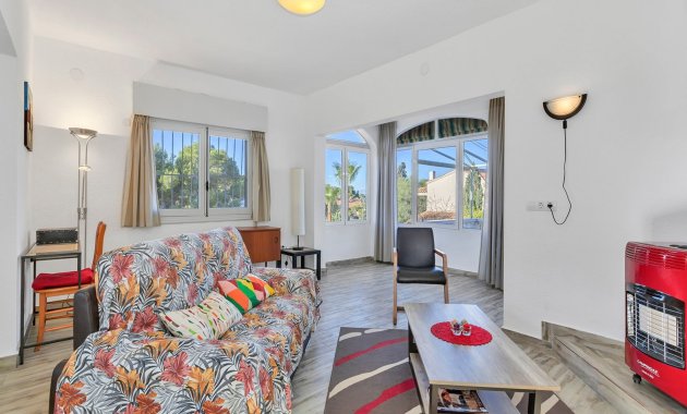 Wiederverkauf - Freistehend / Villa -
Torrevieja - Los Balcones