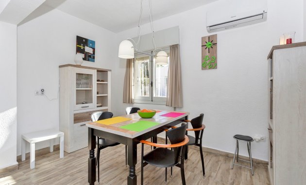 Wiederverkauf - Freistehend / Villa -
Torrevieja - Los Balcones