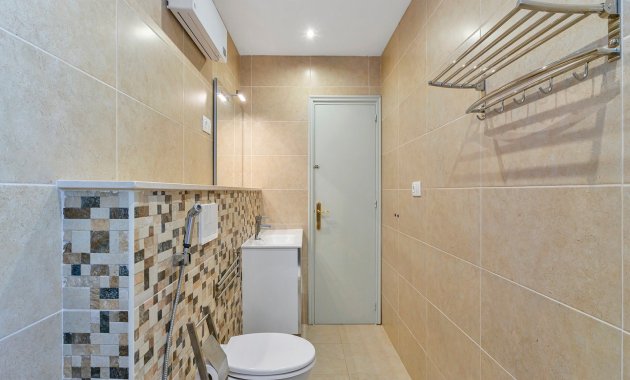 Wiederverkauf - Freistehend / Villa -
Torrevieja - Los Balcones