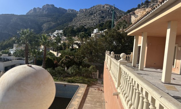 Obra nueva - Villa -
Altea