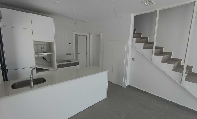 Neue Gebäude - detached -
Daya Nueva