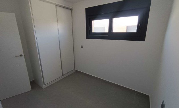 Neue Gebäude - detached -
Daya Nueva