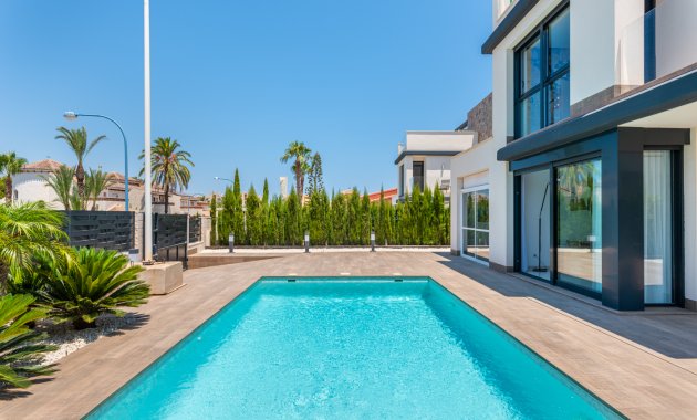 New Build - Detached House / Villa -
Playa Paraiso