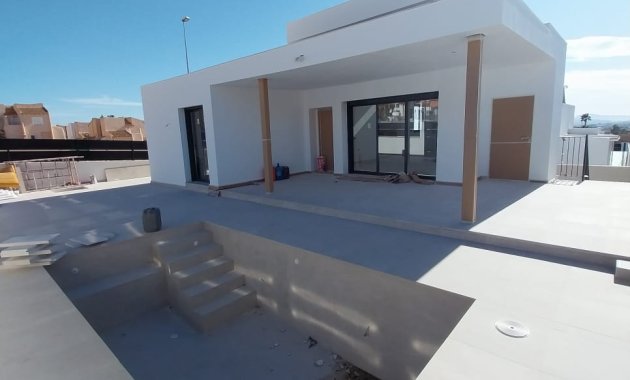 Obra nueva - Independiente / Villa -
Fortuna