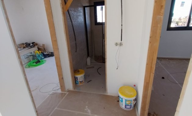 Obra nueva - Independiente / Villa -
Fortuna