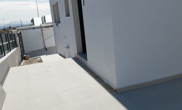 Obra nueva - Independiente / Villa -
Fortuna
