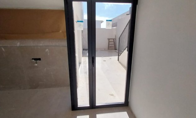 Obra nueva - Independiente / Villa -
Fortuna