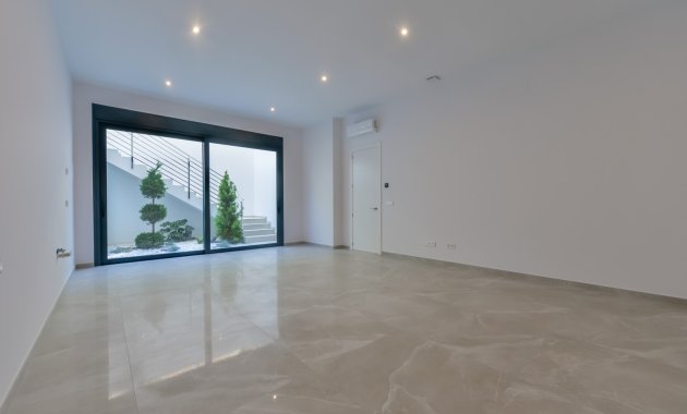 Obra nueva - Villa -
Finestrat