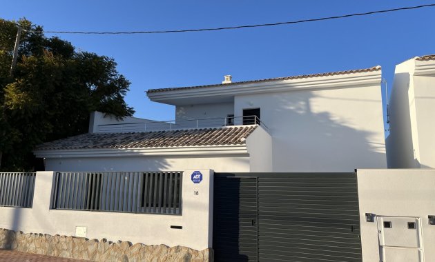 Neue Gebäude - Freistehend / Villa -
San Pedro del Pinatar - San Pedro Del Pinatar