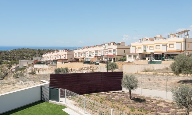 Obra nueva - Adosado -
Finestrat