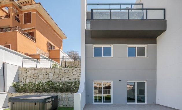 Obra nueva - Adosado -
Finestrat
