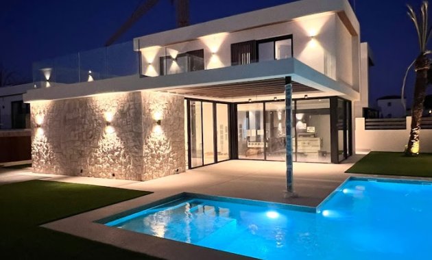 Obra nueva - Independiente / Villa -
Orihuela Costa