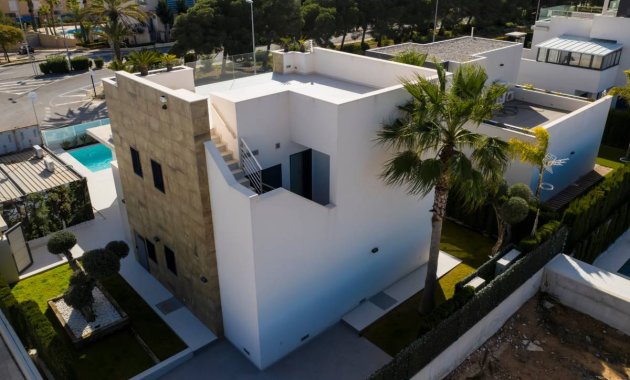 Neue Gebäude - Villa -
Orihuela Costa