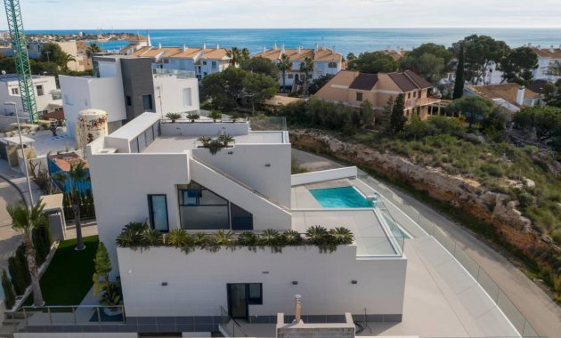 Neue Gebäude - Villa -
Orihuela Costa