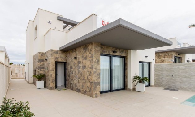 Neue Gebäude - Villa -
Orihuela Costa