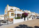 Herverkoop - Geschakelde Villa -
Orihuela - Vistabella Golf