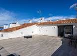Herverkoop - Rijwoning -
Torrevieja - Urbanización San Luis