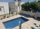 Herverkoop - Vrijstaande woning / Villa -
San Miguel de Salinas