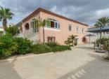 Resale - Semi - Detached Villa -
Punta Prima