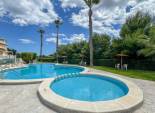 Herverkoop - Geschakelde Villa -
Orihuela Costa - La Zenia
