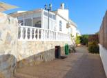 Herverkoop - Geschakelde Villa -
Torrevieja - San Luis