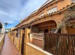 Reventa - Casa adosada -
Guardamar del Segura - Urbanizaciones