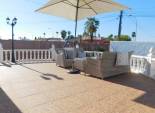 Herverkoop - Geschakelde Villa -
Torrevieja - San Luis