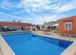 Herverkoop - Vrijstaande woning / Villa -
Almoradí - Heredades