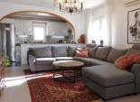 Herverkoop - Geschakelde Villa -
Torrevieja - San Luis