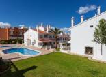 Reventa - Casa adosada -
La Mata